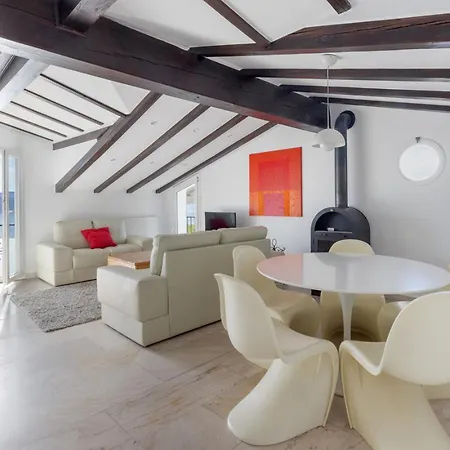 La Pace Nel Blu Apartment *